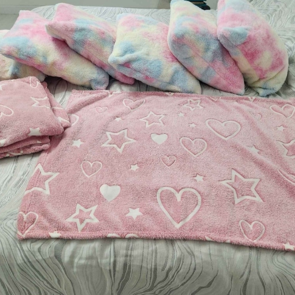 Pink and Multicolor Star and Heart Bedding Set